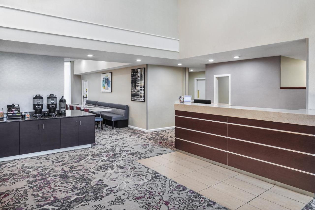 Trellis Durham Rtp Aparthotel Bagian luar foto